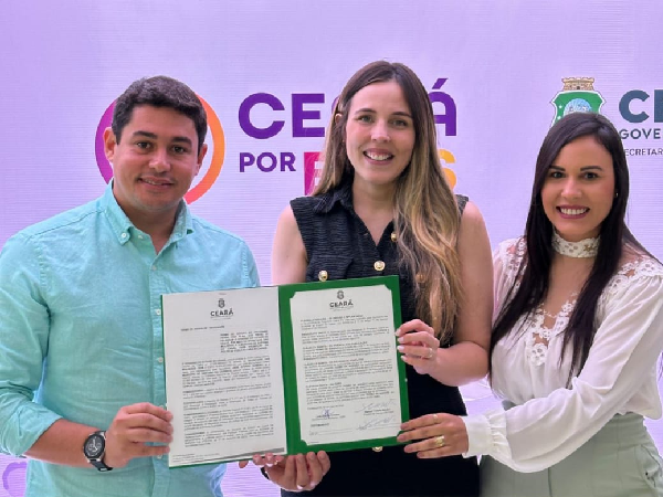 Santana do Cariri participa da assinatura do termo de adesão ao Programa Ceará Por Elas.